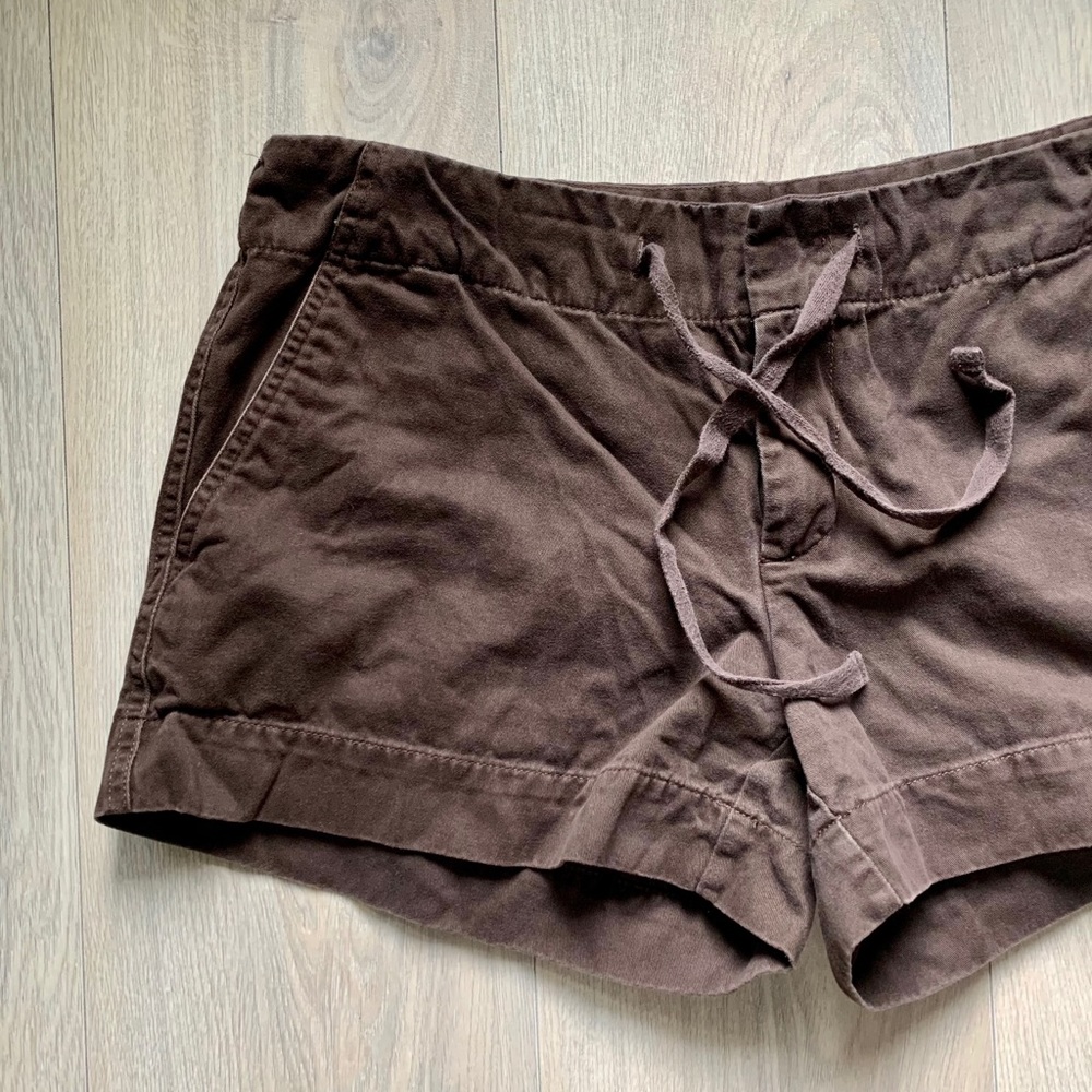 GAP CHOCOLATE BROWN SHORTS